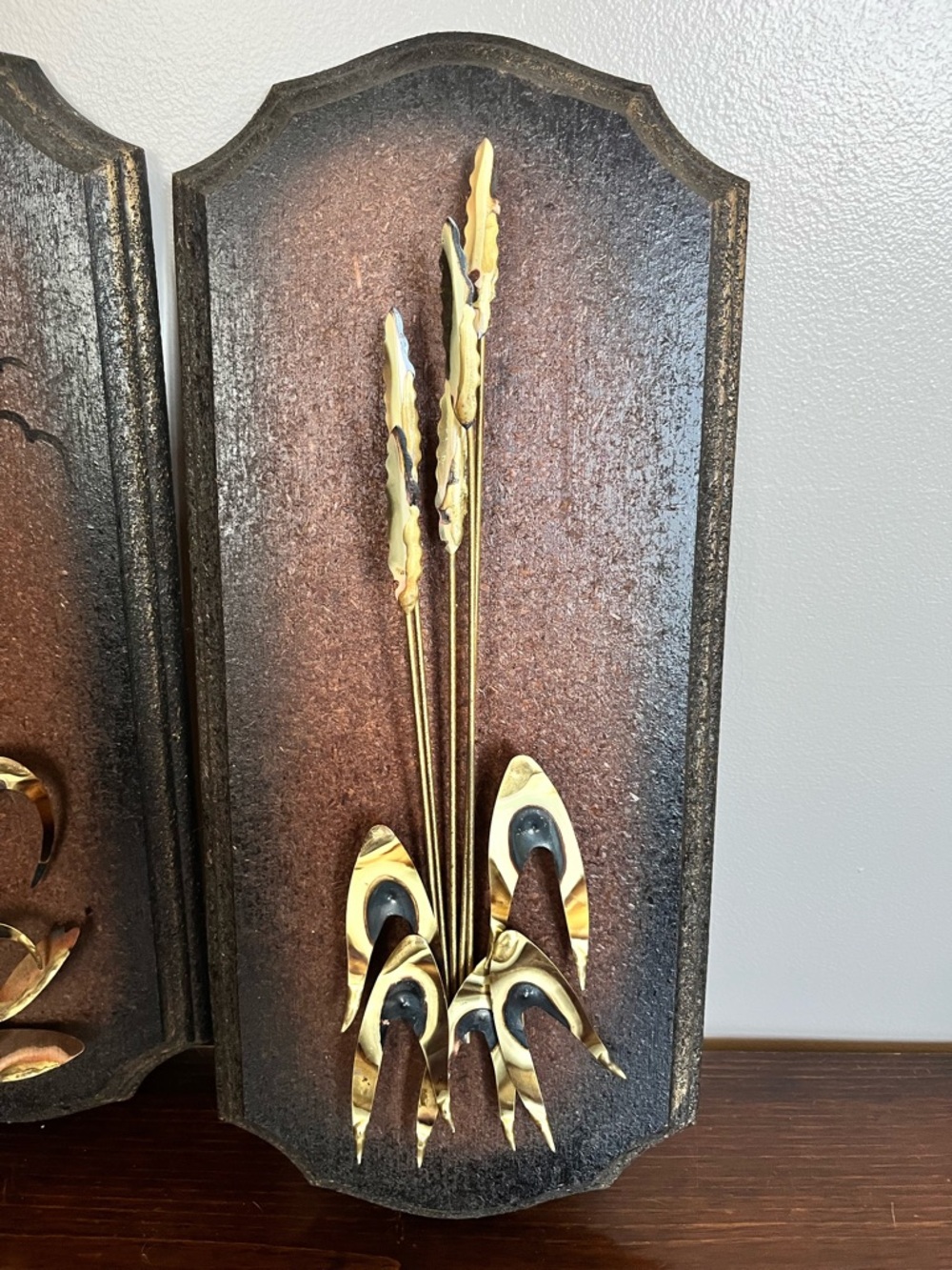 Vintage Style Brown Wall Plaque Set with Golden Accents - Home Wall Decor - Picture 3 of 8